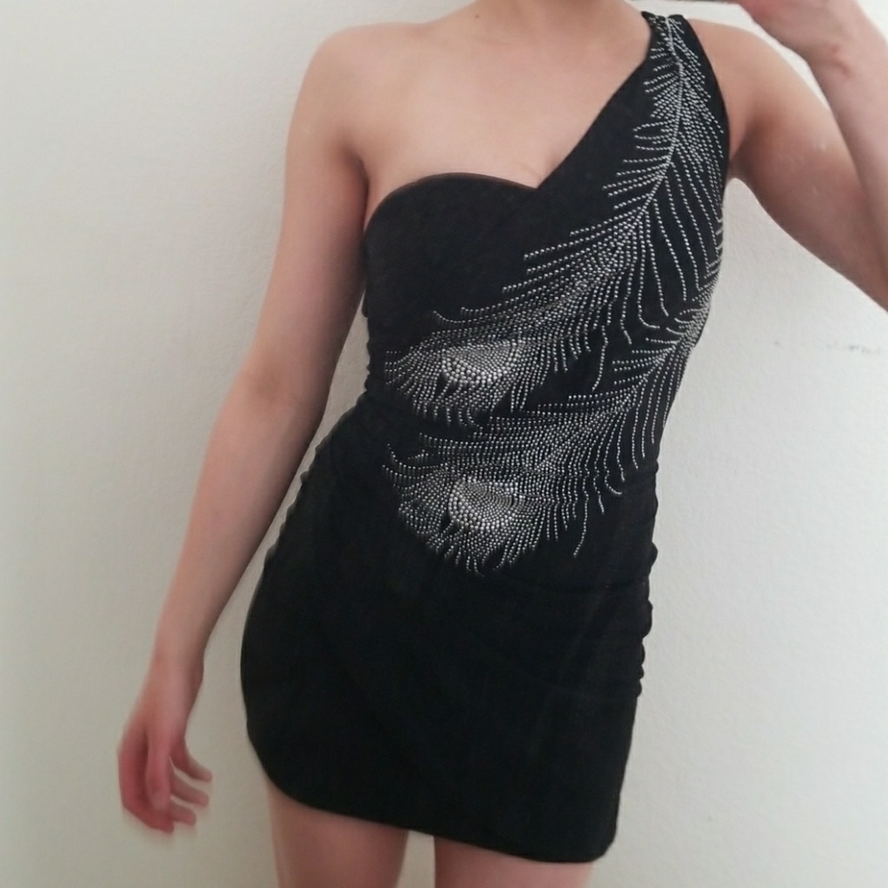 Little Black Dress - Picture 3 of 5
